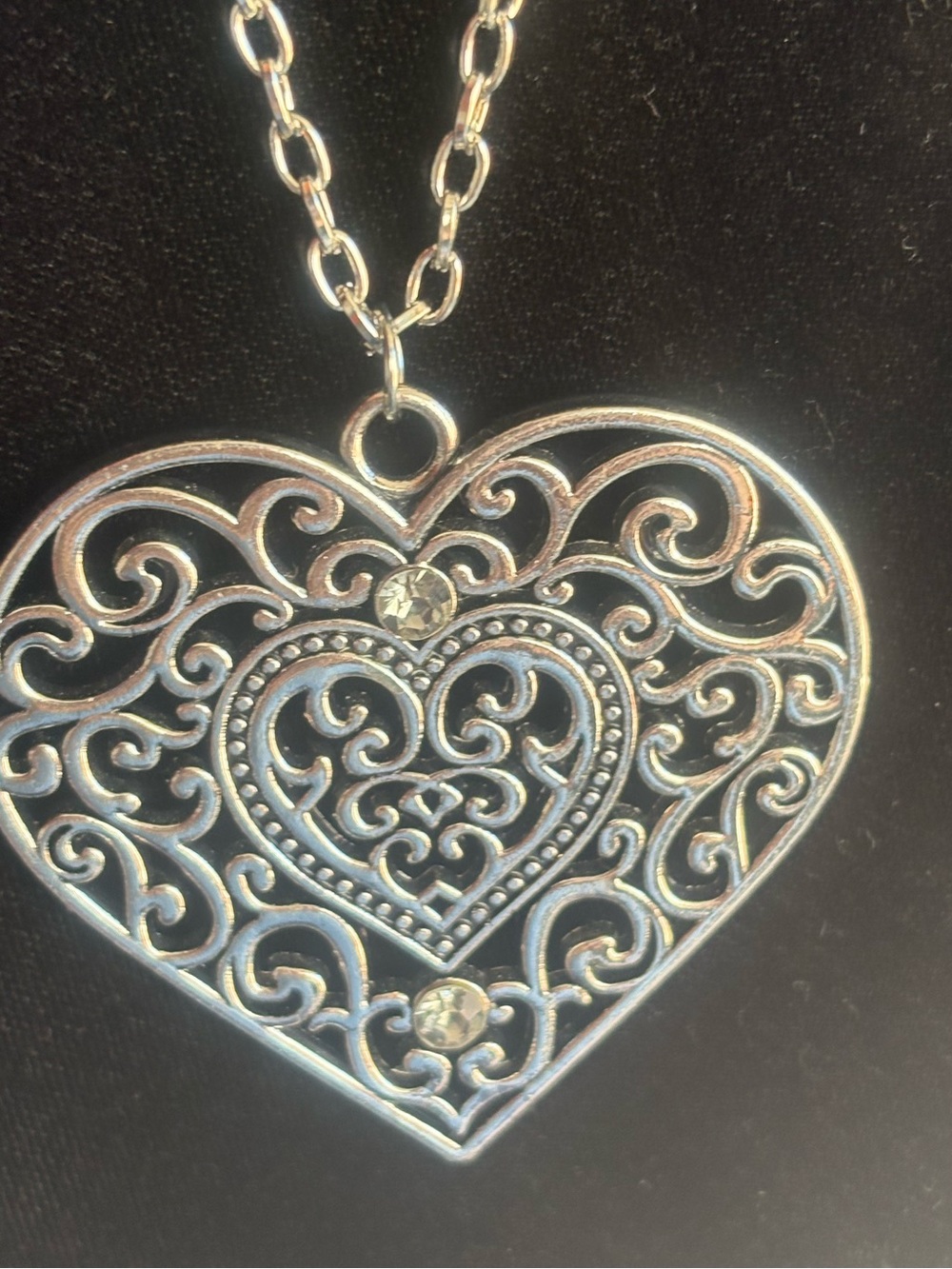 Silver tone Filigree Heart Pendant Necklace - Elegant Women’s Jewelry